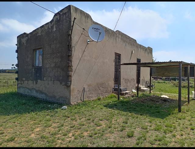 2 BEDROOM FREESTANDING FOR SALE IN EMONDLO UNIT A